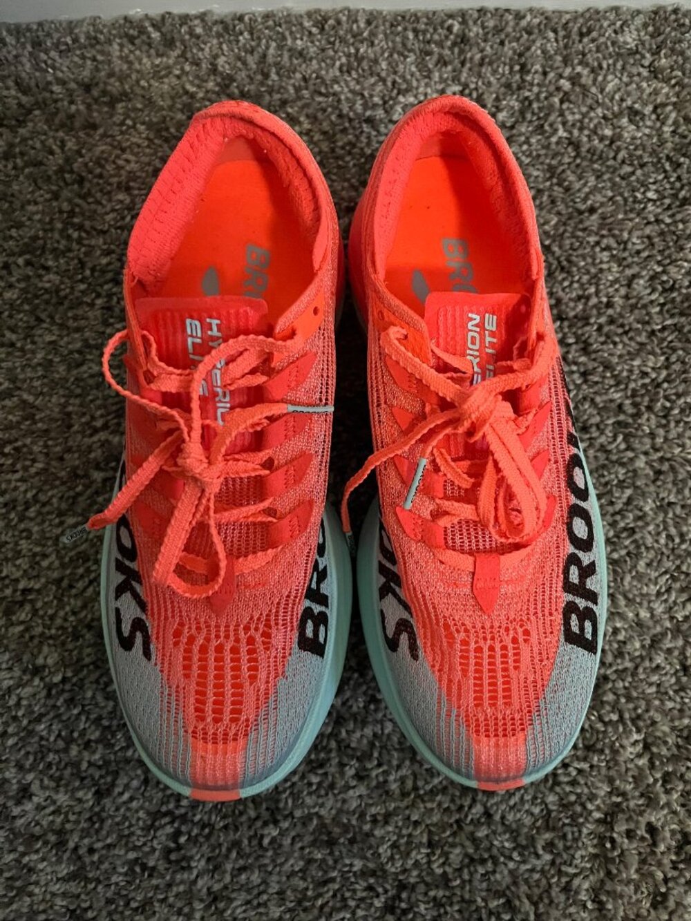 Brooks Hyperion Elite 5, Like New, Men's size 5, Womens size 6.5